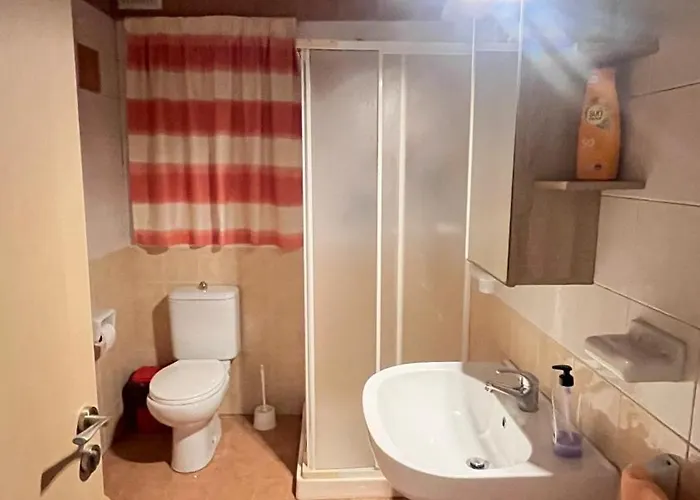 Rita House Cozy Near Malta Airport, Paola Alloggio in famiglia *