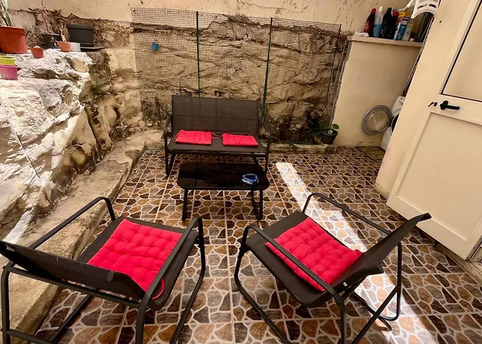 Rita House Cozy Near Malta Airport, Paola * Ta Hal Saflieni